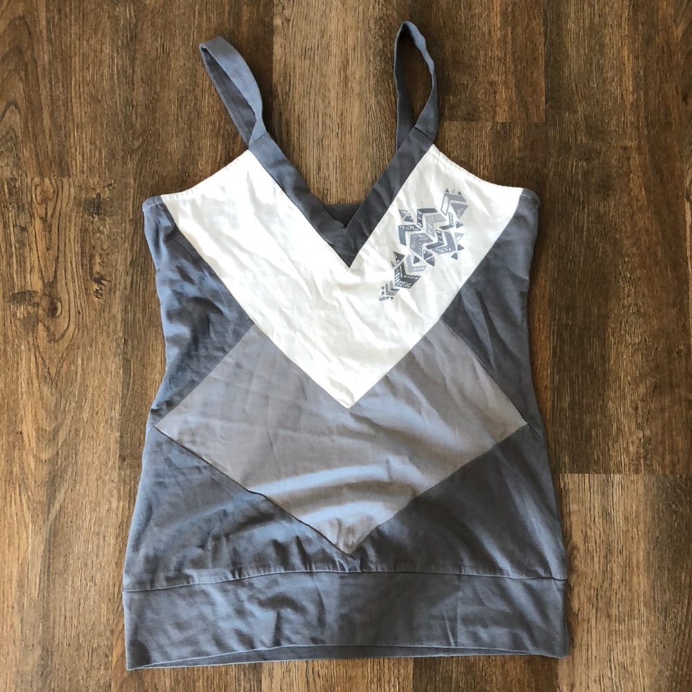 Schwiing tank top